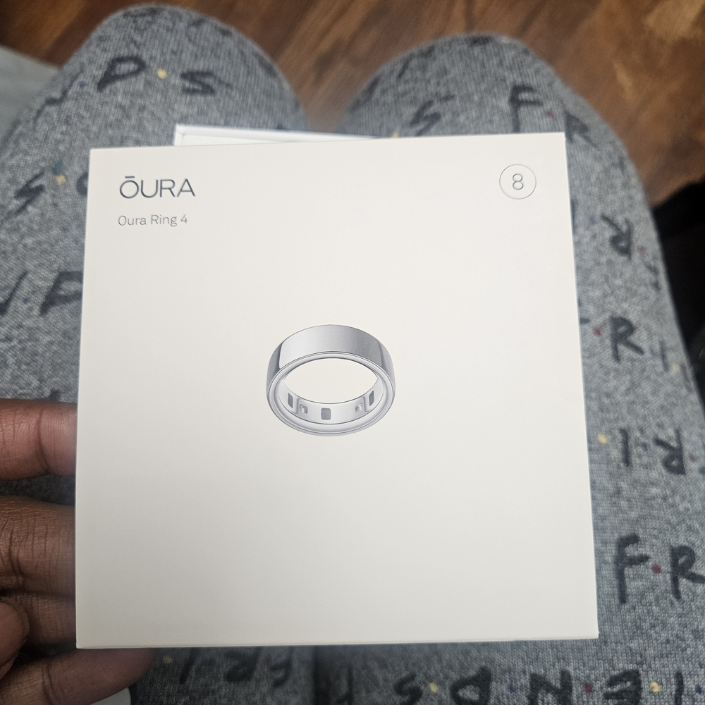 Oura Ring 4 in Silver Size 8